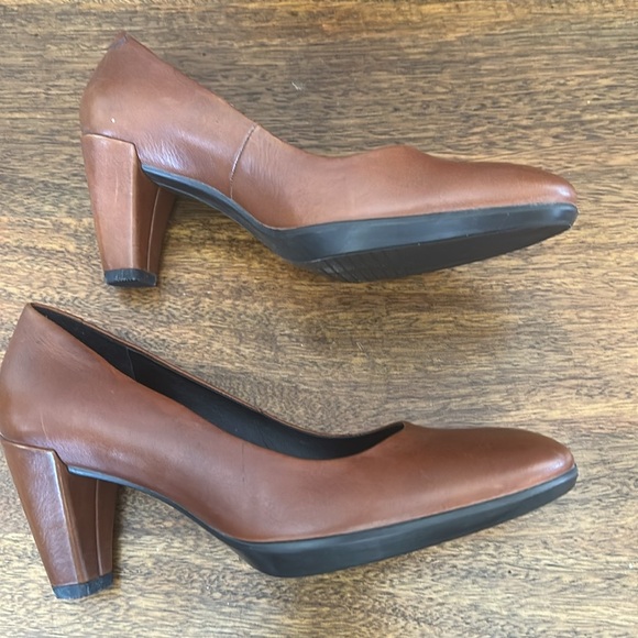 Ecco tan comfortable heels  size 36 so US 5 1/2. - Picture 2 of 6